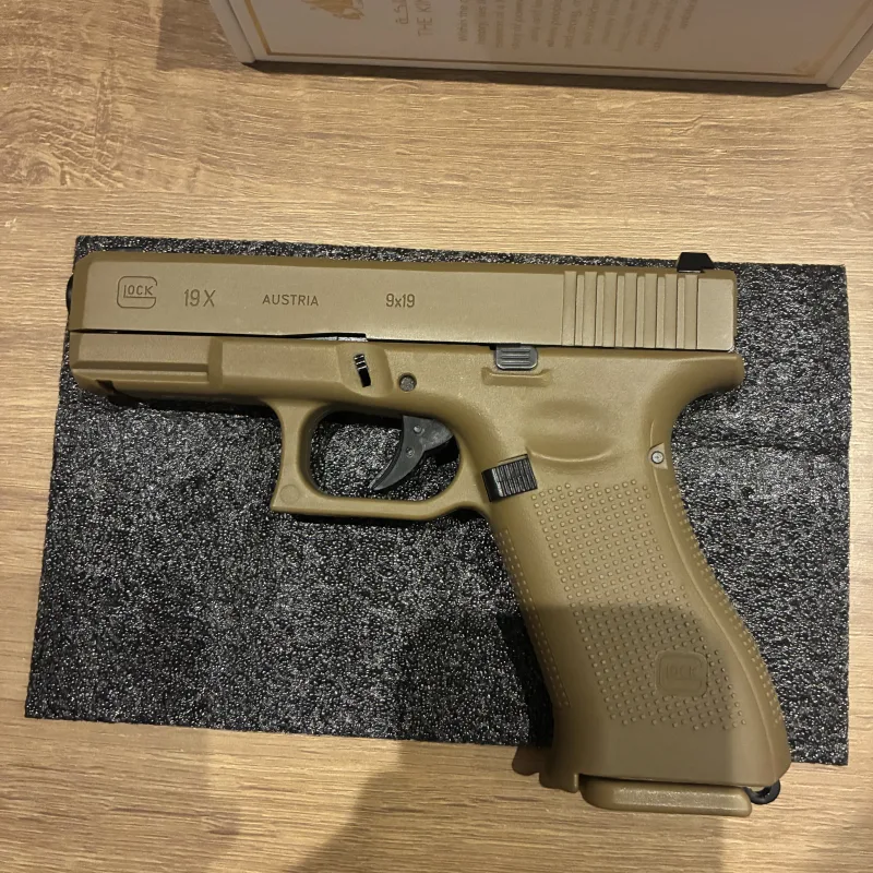 GLOCK 19x COYOTE UMAREX semino