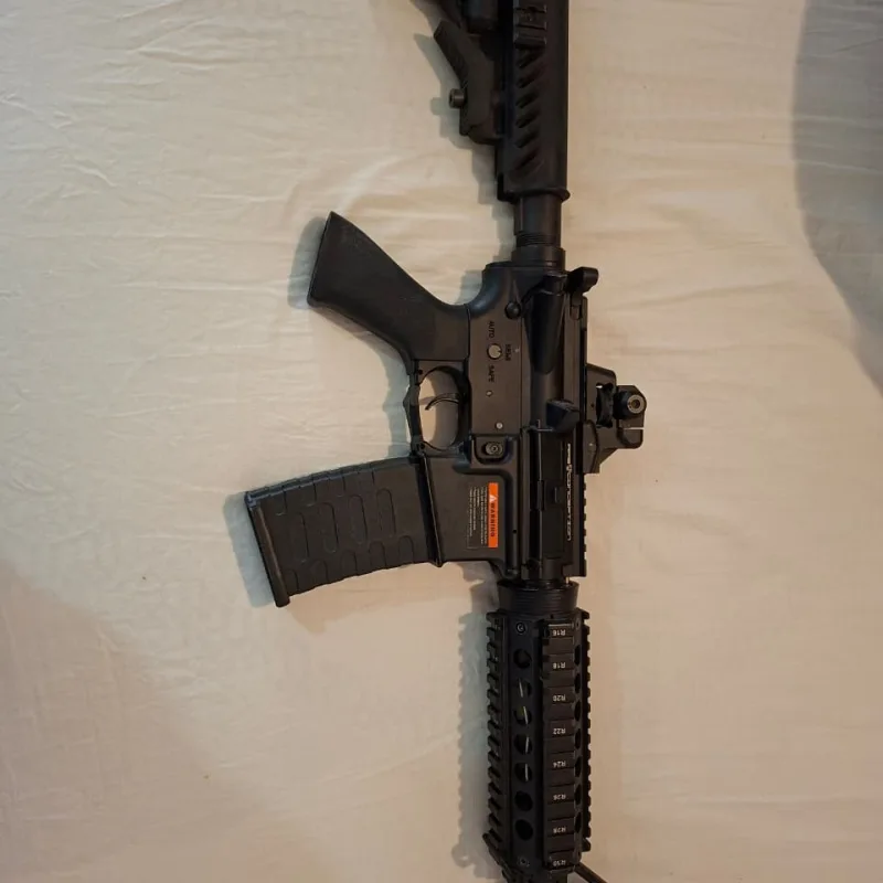 Rifle Airsoft AEG da APS M4
