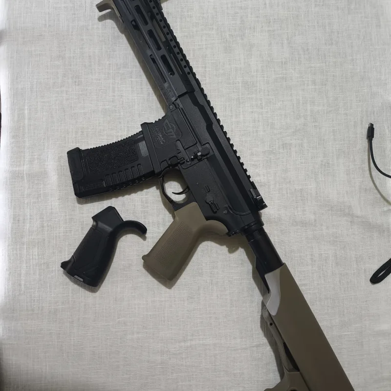 AEG G&G CM16 Raider 2.0 Custom